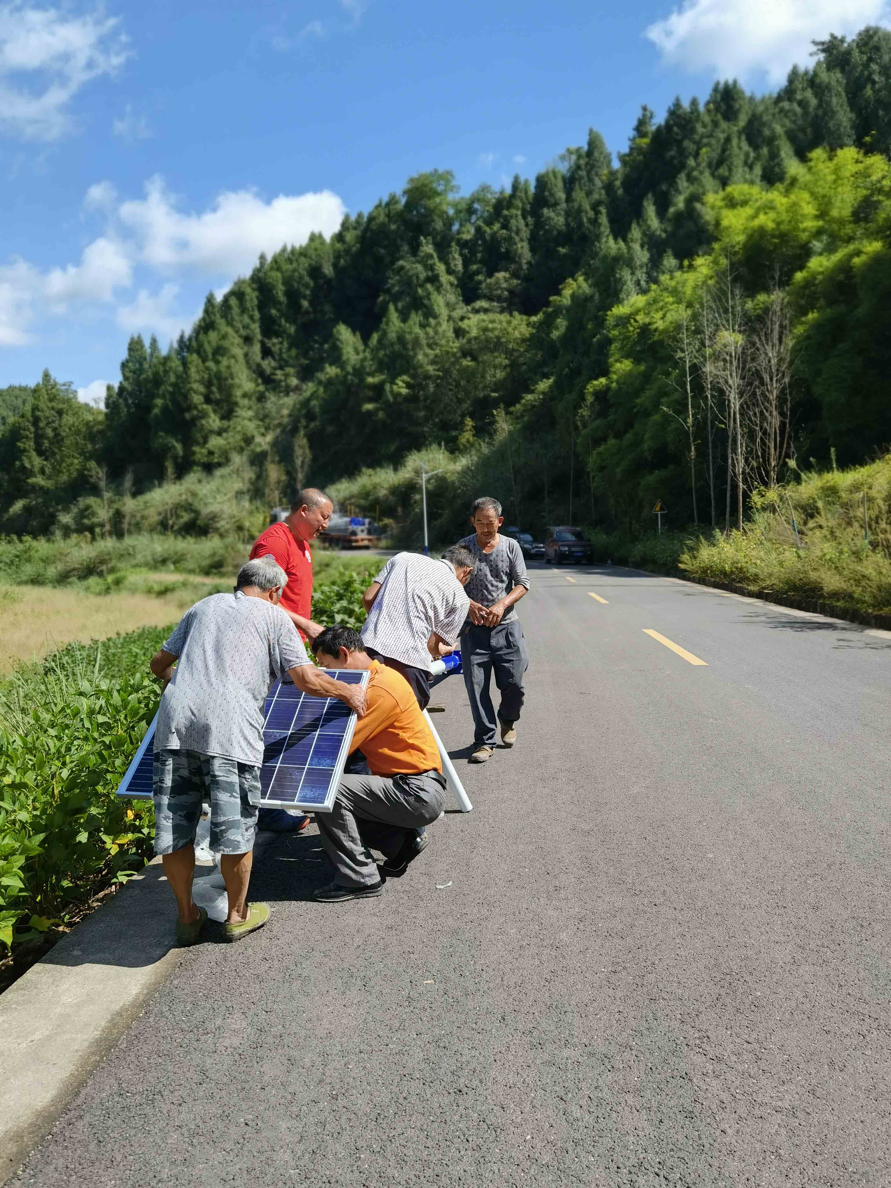 2021年遂宁刘家沟太阳能路灯项目