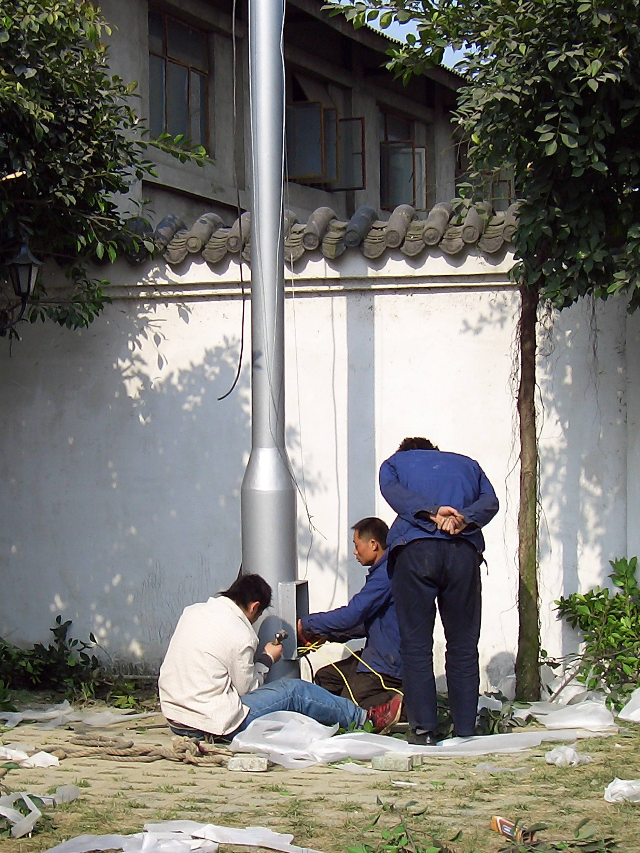 2006年成都银鸽湾高杆灯施工现场